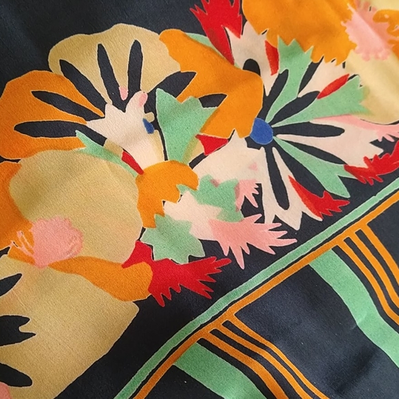 VTG Scarf - Picture 3 of 5